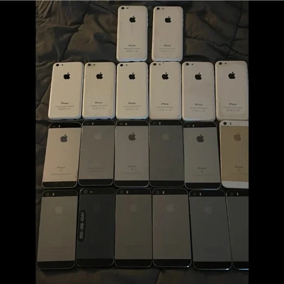 HUGE LOT OF 20 Apple iPhones (For Parts, Untested)